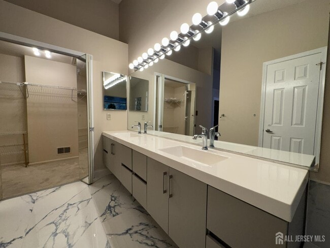 Building Photo - 22 Briarwood Ct