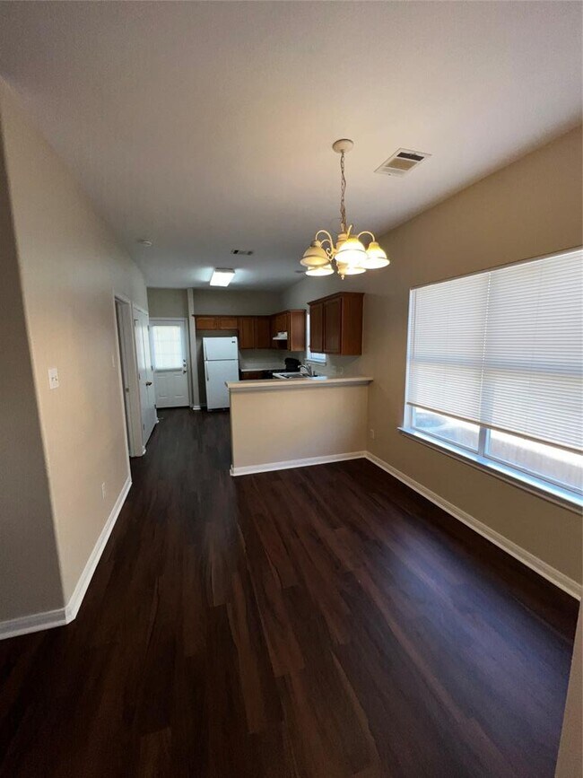 Building Photo - 143 Marvin Cove