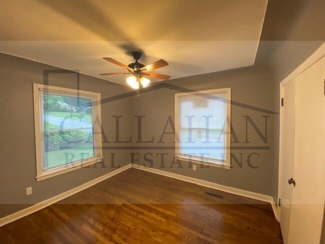 Building Photo - Park Hill Updated 4 bedroom