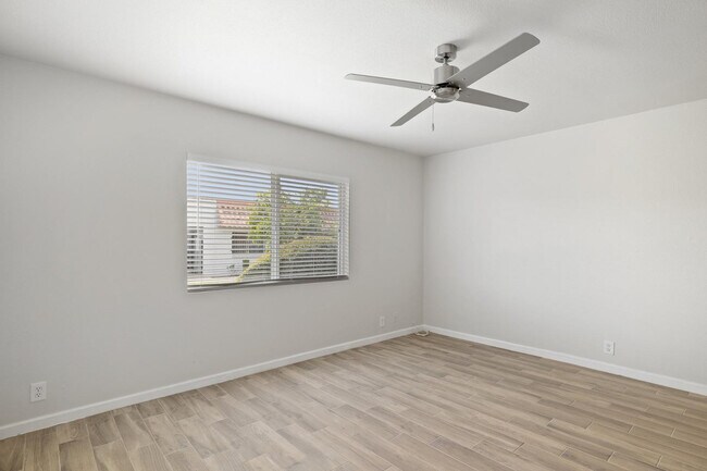 Building Photo - 6816 N 35th Ave