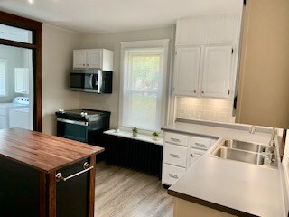 Building Photo - 50 E Walnut St