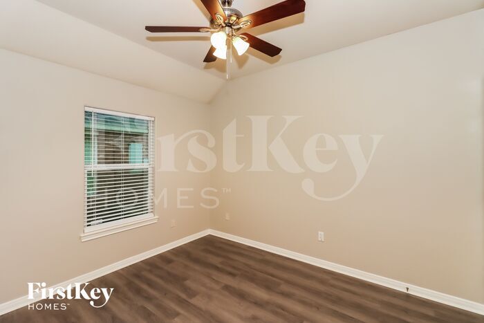 Building Photo - 3922 Cary Creek Dr