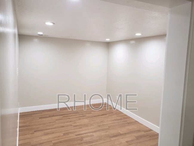 Building Photo - 13567 Florenza Way