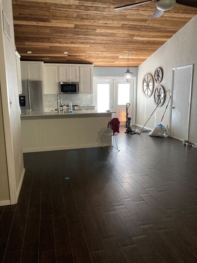 Kitchen - 5616 Painter St