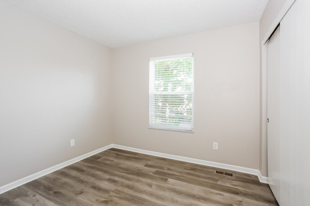 Building Photo - 8402 Lucerne Dr
