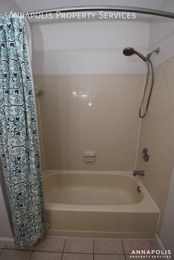 Building Photo - 518 Bay Dale Ct