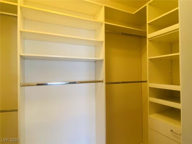 Building Photo - 908 Duckhorn Ct