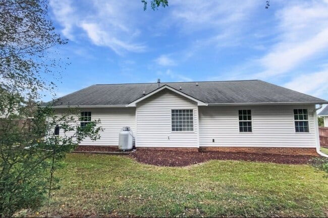 Building Photo - 100 Waterford Dr