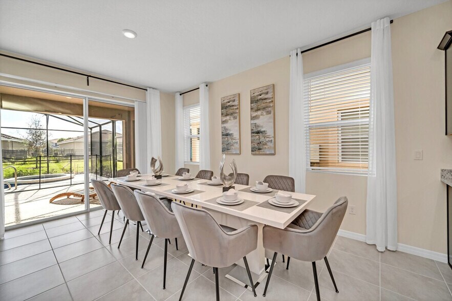 Building Photo - 7551 Oakmoss Loop