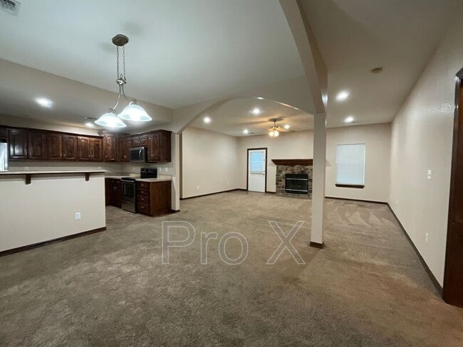 Building Photo - 1301 April Crossing