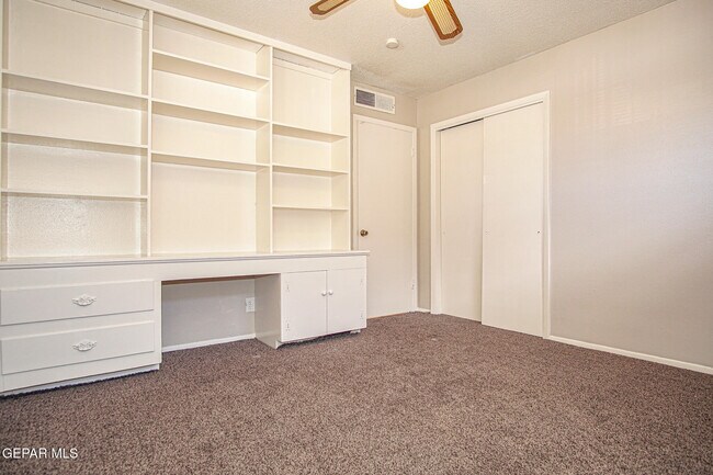 Building Photo - 3530 Hamilton Ave