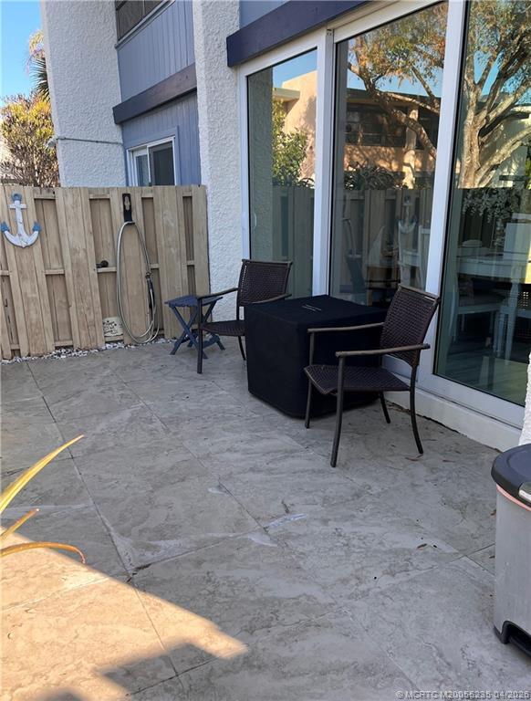 Building Photo - 1561 NE 12th Terrace