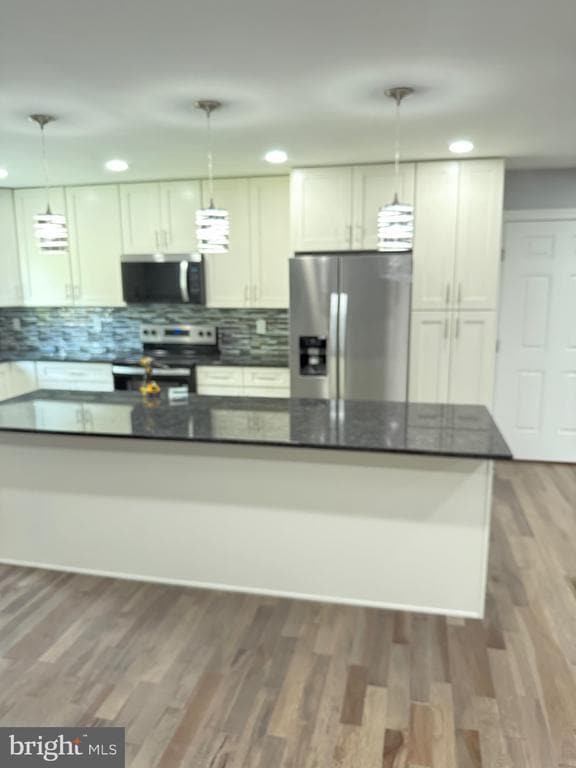 Building Photo - 7810 Newington Woods Dr