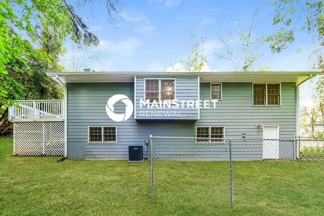 Building Photo - 3 Bedroom Pet-Friendly Home in ELLENWOOD, GA with Main Street Renewal