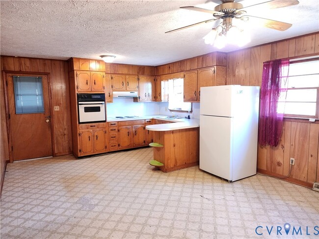 Building Photo - 1071 Samuel Rd