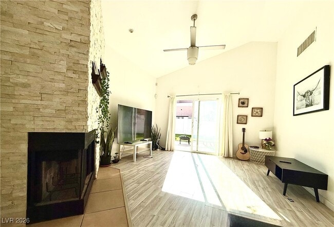 Building Photo - 6717 Silvery Ave