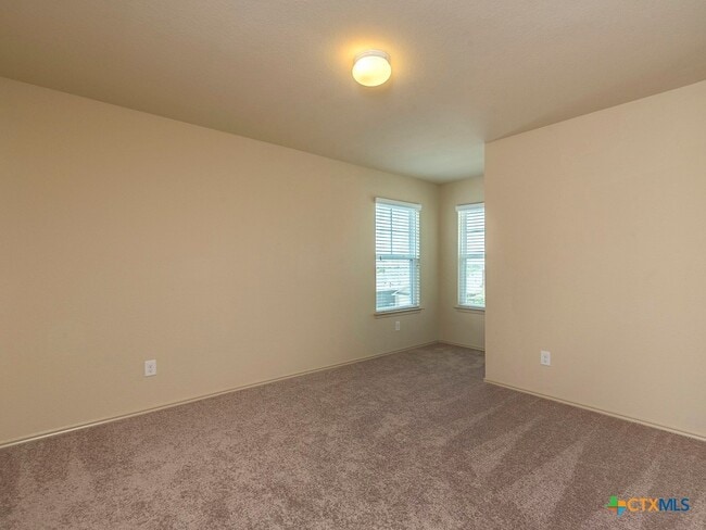 Building Photo - 113 Tallow Trl