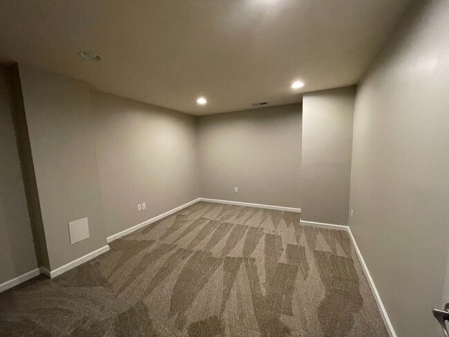 Building Photo - Wexford/Pine Township - 3 Bedroom (+1 in Basement), 3.5 Bath Townhome