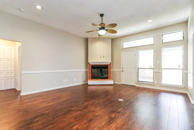 Building Photo - 6410 Running Creek Dr
