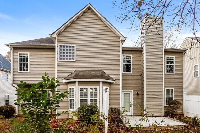 Building Photo - 5112 Kiev Dr