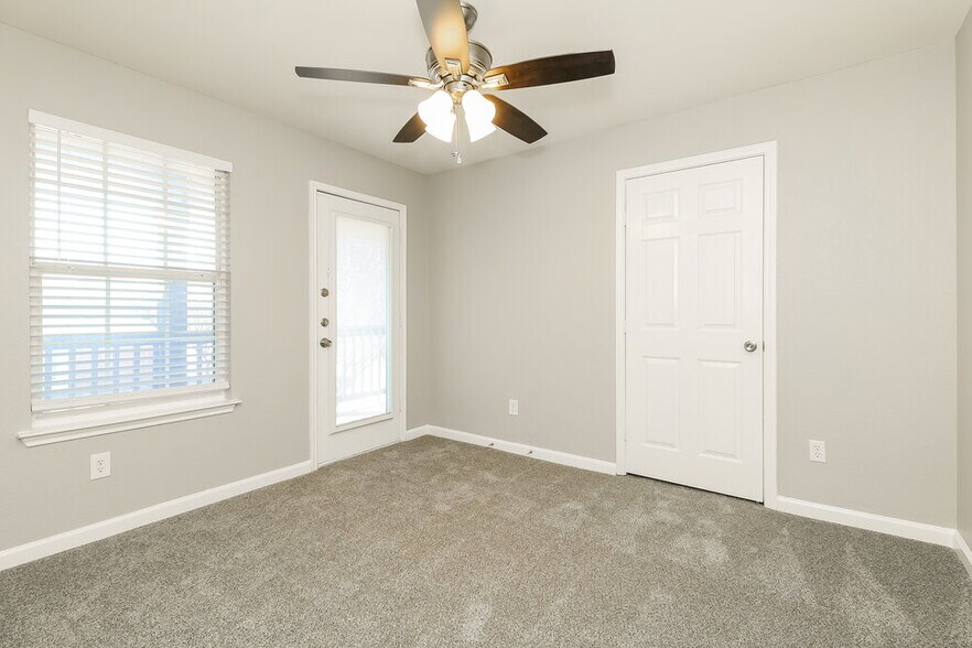 Building Photo - 14112 Cedar Post Dr