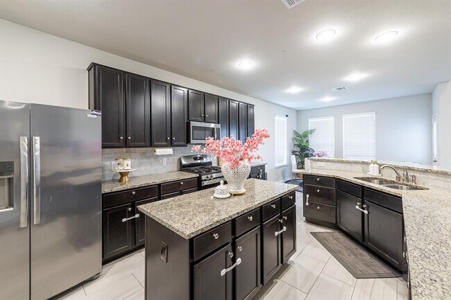 Building Photo - 4519 Hronas Dr