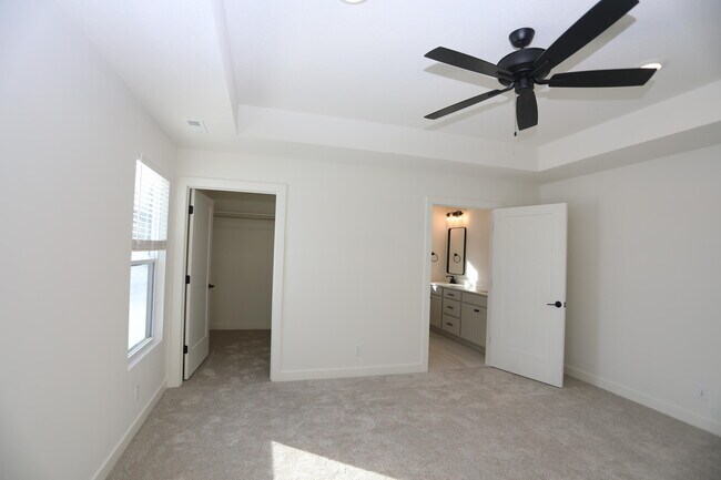 Building Photo - 4400 Kingston Heath Dr