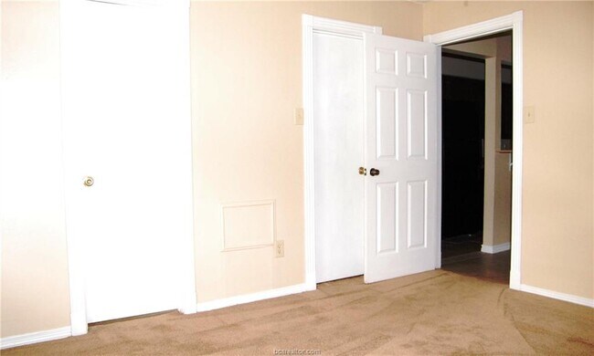 Building Photo - 205 Winter Park