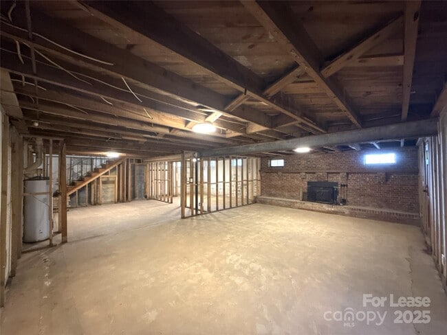 Building Photo - 1516 Pleasant Plains Rd