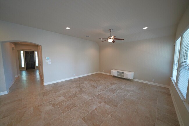Building Photo - Wonderful Buffalo Crossing Rental in Cibol...