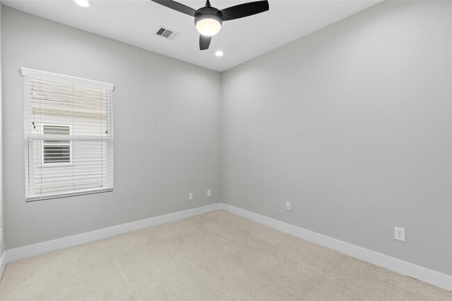 Building Photo - 1223 W Tidwell Rd