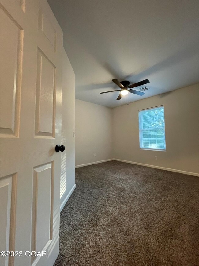 Building Photo - 524 N Jackson Ave