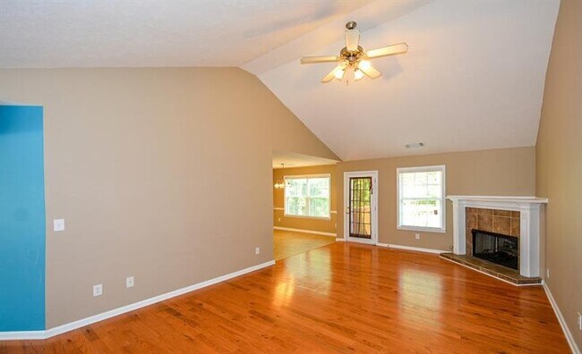 Building Photo - 4166 Round Stone Dr