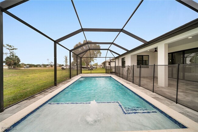 Building Photo - 1201 SW 8th Pl