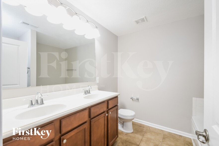 Building Photo - 5874 Crowley Pkwy