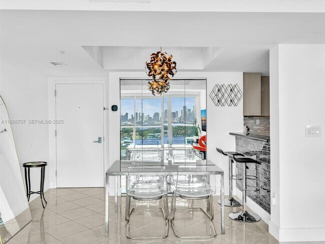 Building Photo - 650 West Ave