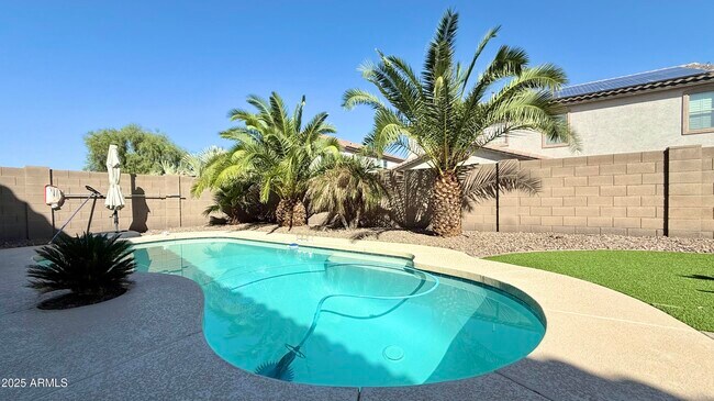 Building Photo - 22310 E Creekside Ct