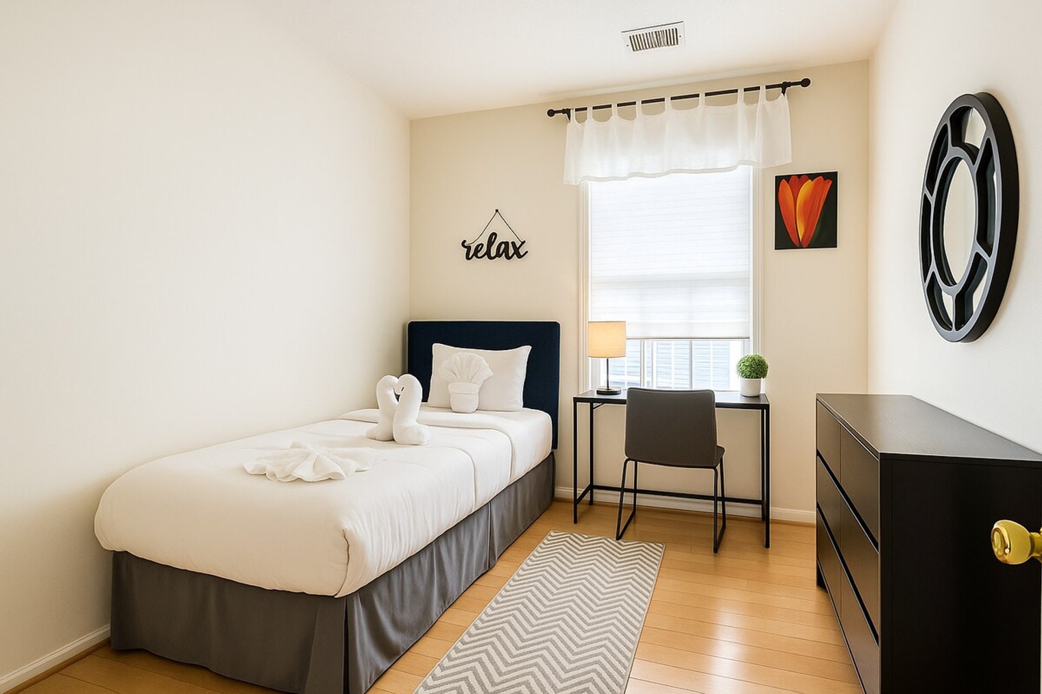 Building Photo - 2304 Hunters Woods Plaza