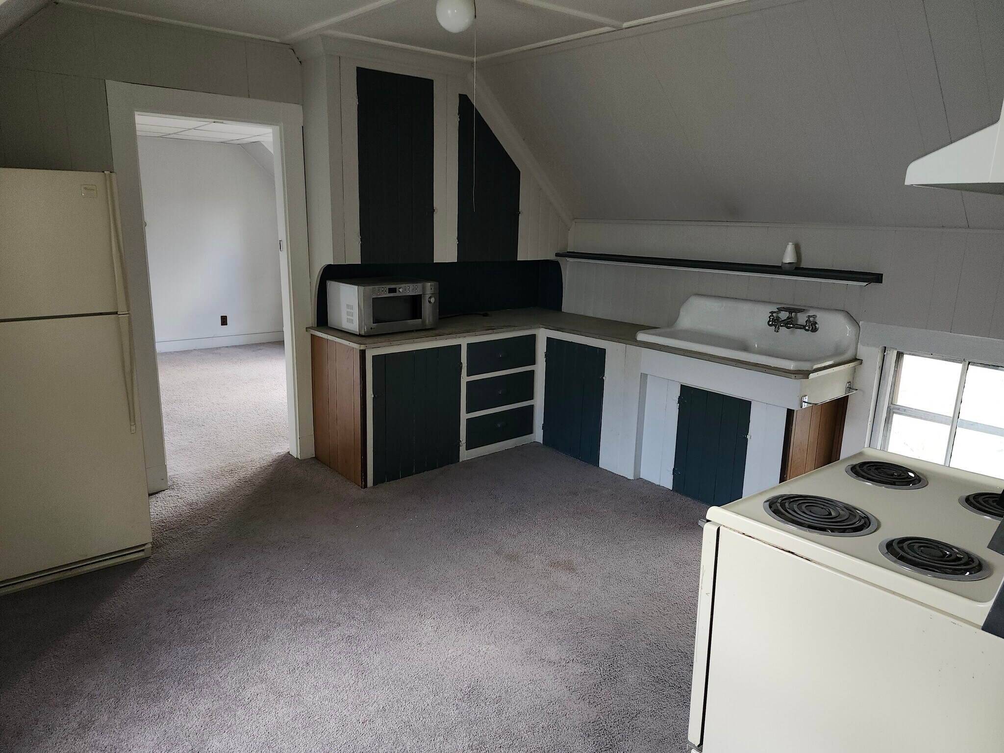 Kitchen - 10 Abbott St