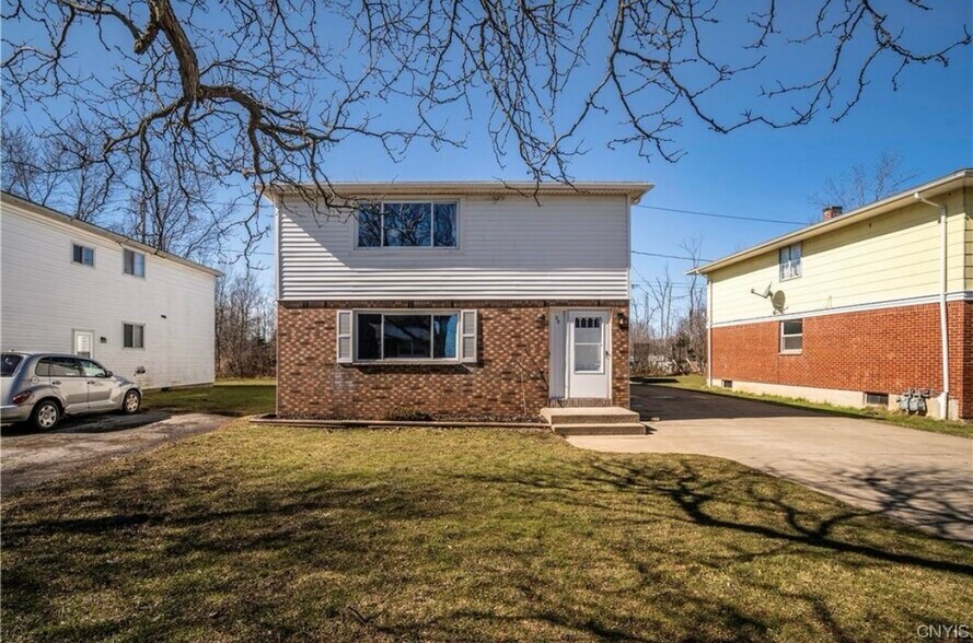 Building Photo - 22 Strasbourg Dr