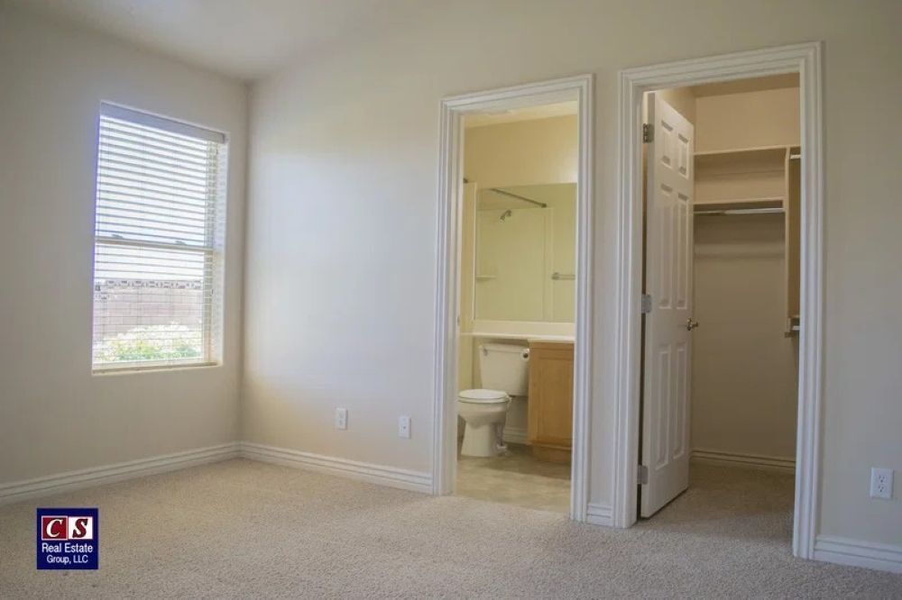 Building Photo - 1422 Southern View Dr