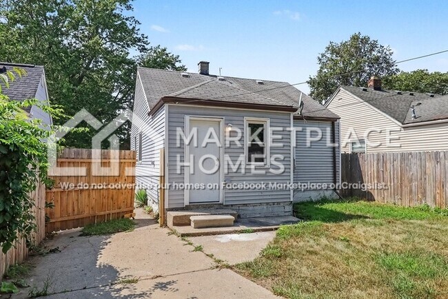 Building Photo - 14364 Lamphere