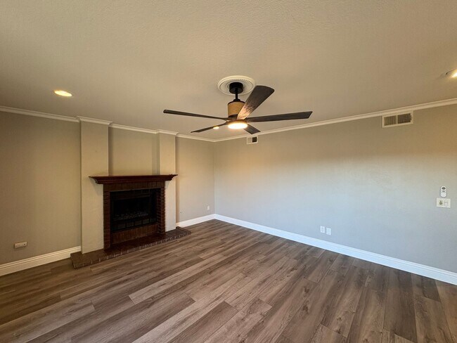 Building Photo - Beautiful 4B/3BA Home in Encinitas!