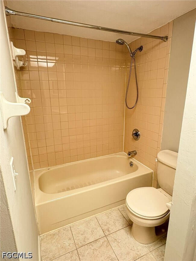 Building Photo - 1123 SW 48th Terrace