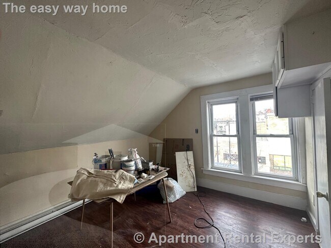 Building Photo - 338 Somerville Ave