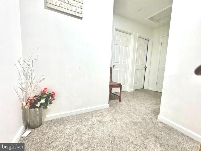 Building Photo - 597 Primus Ct