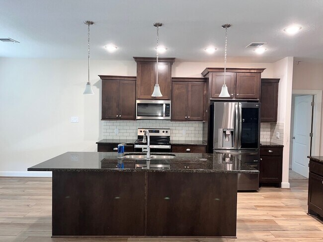 Building Photo - 2502 Majestic Oaks Ct