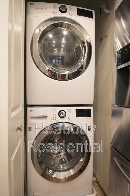 Building Photo - 12913 Alton Square