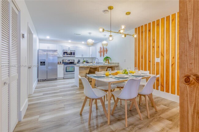 Building Photo - 1762 NW 15th St