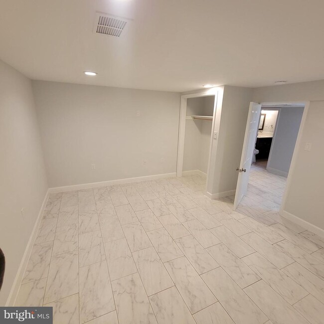 Building Photo - 18320 Metz Dr